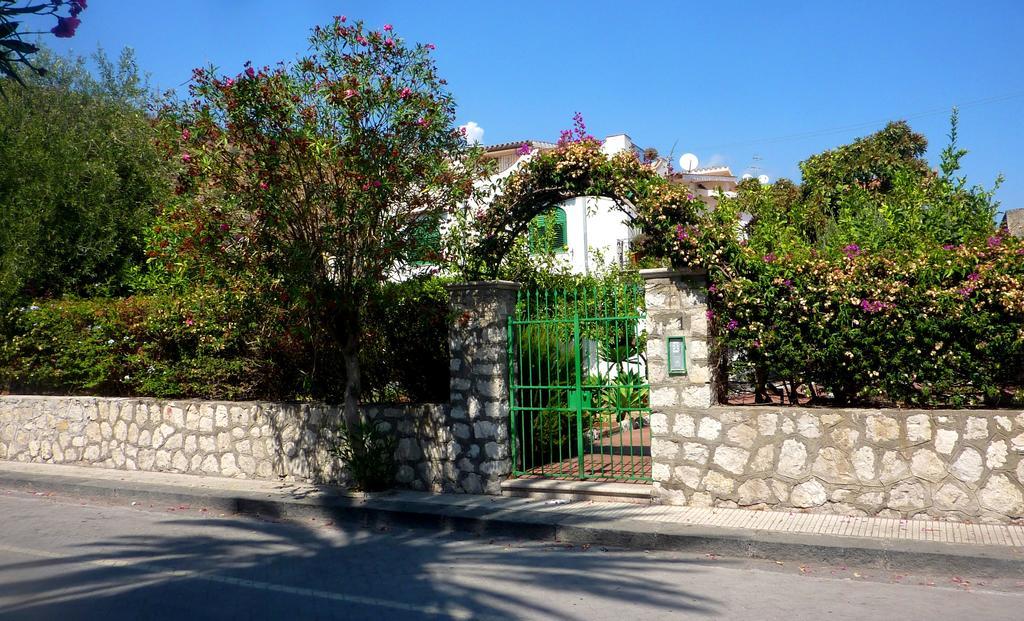 Seafront Apartments Garden House 타오르미나 객실 사진
